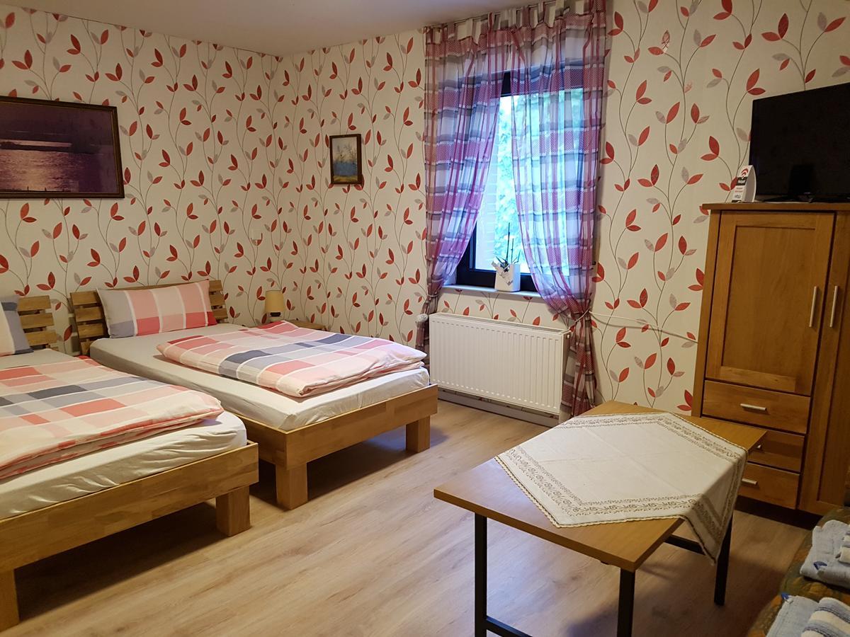 Landgasthof Schaenzer Voerde Esterno foto