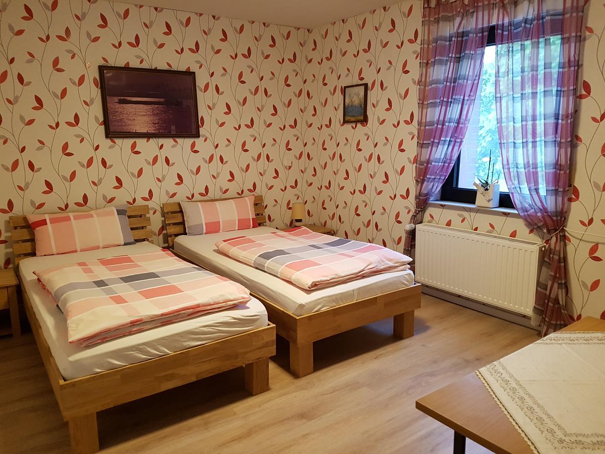 Landgasthof Schaenzer Voerde Esterno foto