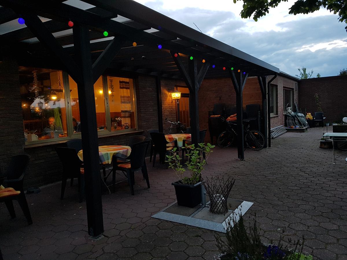 Landgasthof Schaenzer Voerde Esterno foto