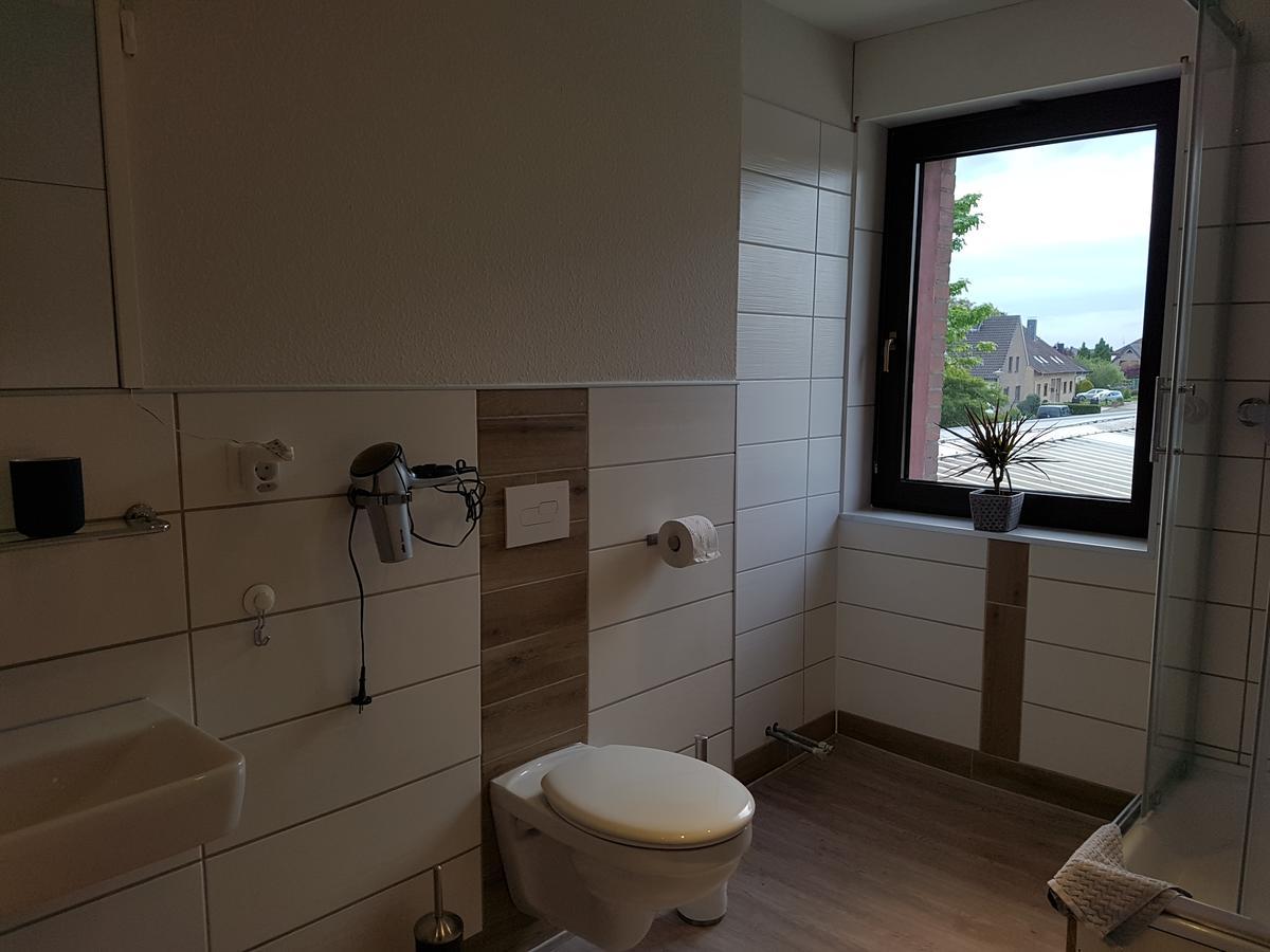 Landgasthof Schaenzer Voerde Esterno foto