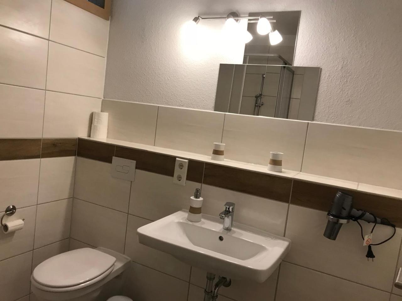 Landgasthof Schaenzer Voerde Esterno foto